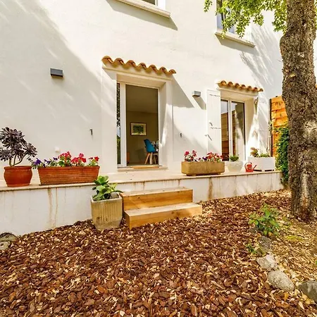 Rez-de-villa Avec Espace Arbore Privatif * Σαιντ-Μαξίμ