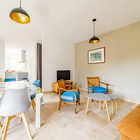 Rez-de-villa Avec Espace Arbore Privatif 아파트 *