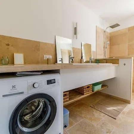 Rez-de-villa Avec Espace Arboré Privatif Sainte-Maxime