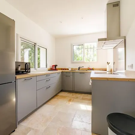 Rez-de-villa Avec Espace Arbore Privatif * サント・マキシム