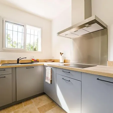 Rez-de-villa Avec Espace Arbore Privatif 아파트 *