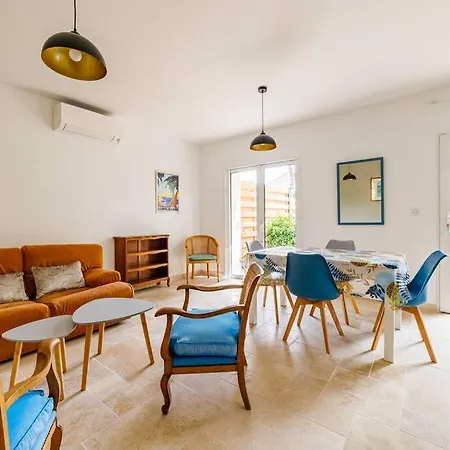 아파트 Rez-de-villa Avec Espace Arbore Privatif 생트막시메