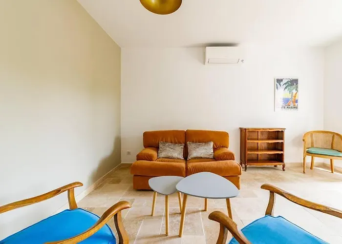 Rez-de-villa Avec Espace Arbore Privatif 생트막시메