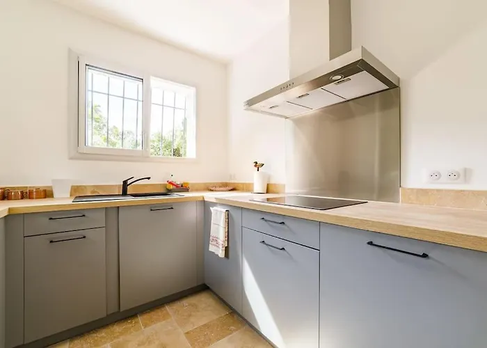 Rez-de-villa Avec Espace Arbore Privatif Apartman *